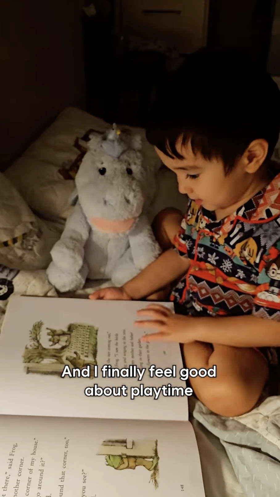 A child reading with Cati